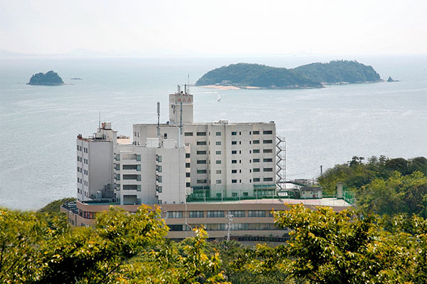 三谷温泉 ホテル明山荘　外観